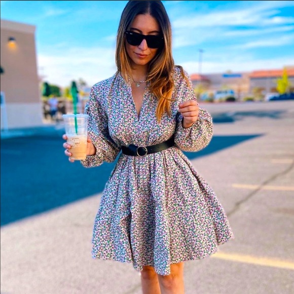 H&M Floral oversized A line Mini Full sleeve Dress - Picture 4 of 16